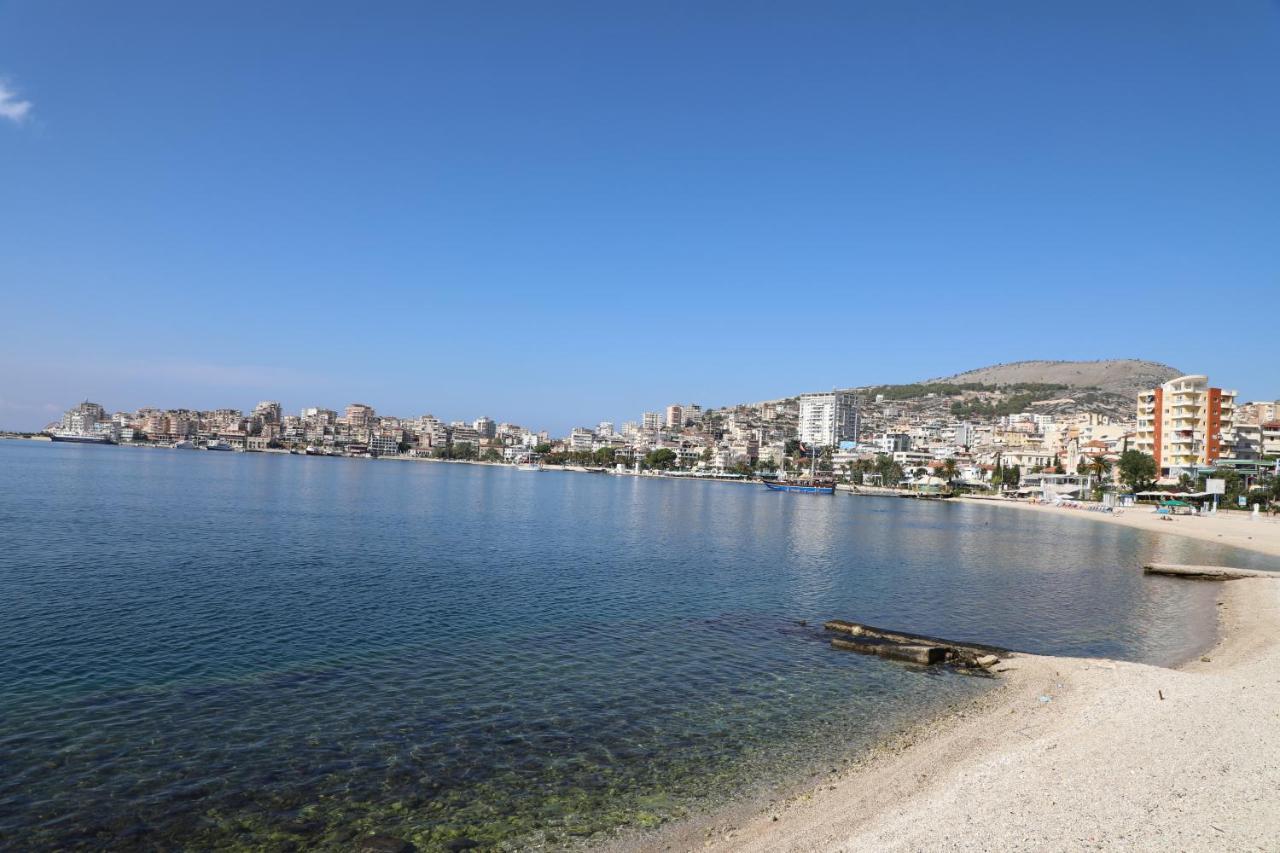 Luxury Seafront Apartments Sarandë Buitenkant foto