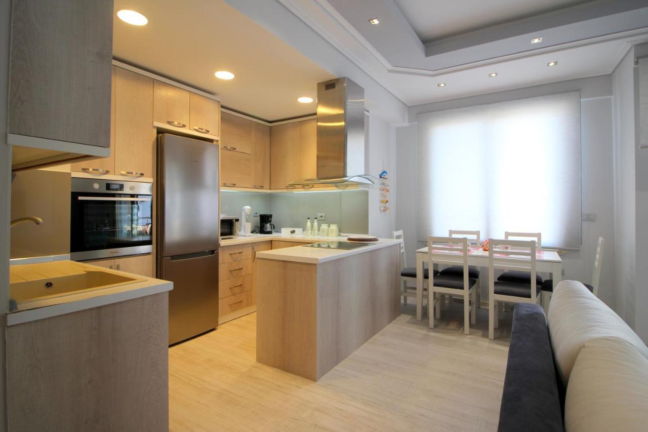 Luxury Seafront Apartments Sarandë Buitenkant foto