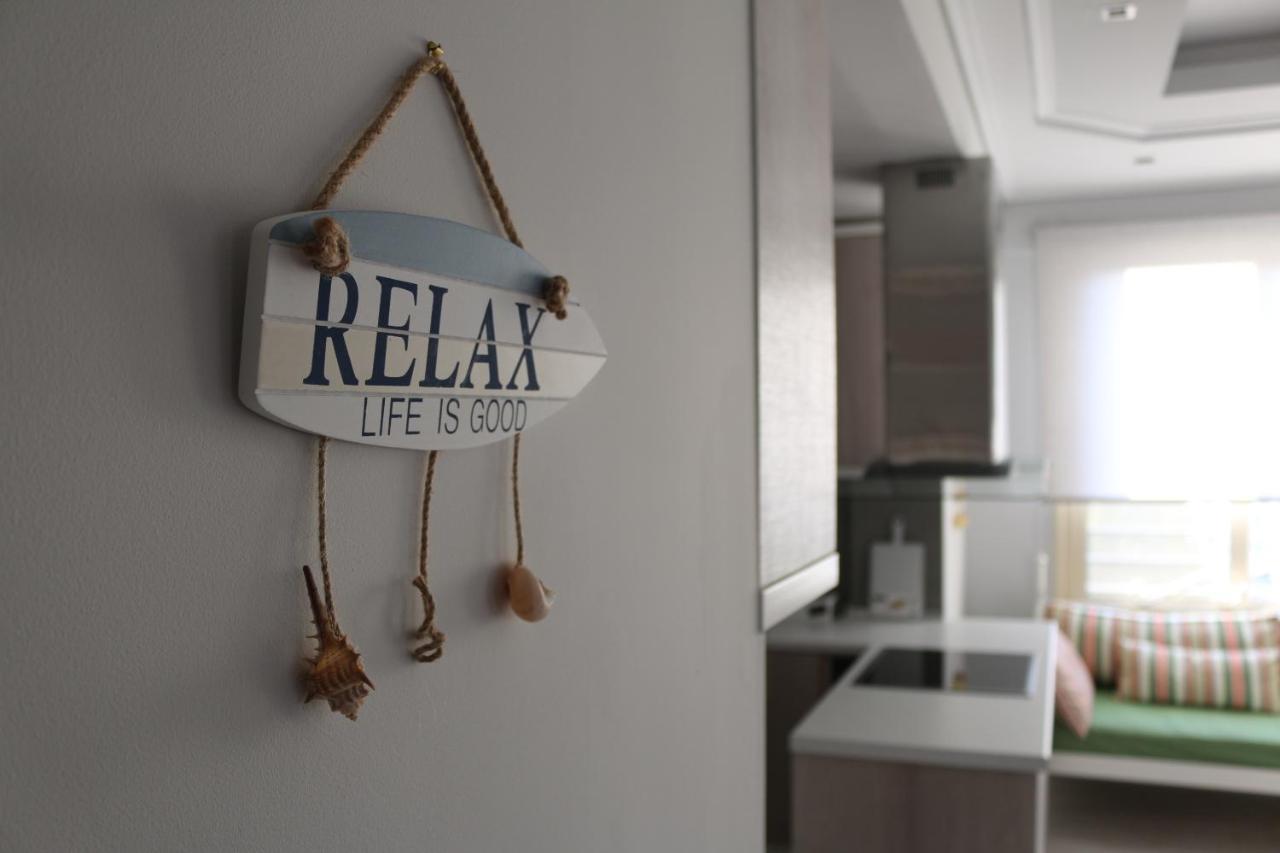 Luxury Seafront Apartments Sarandë Buitenkant foto