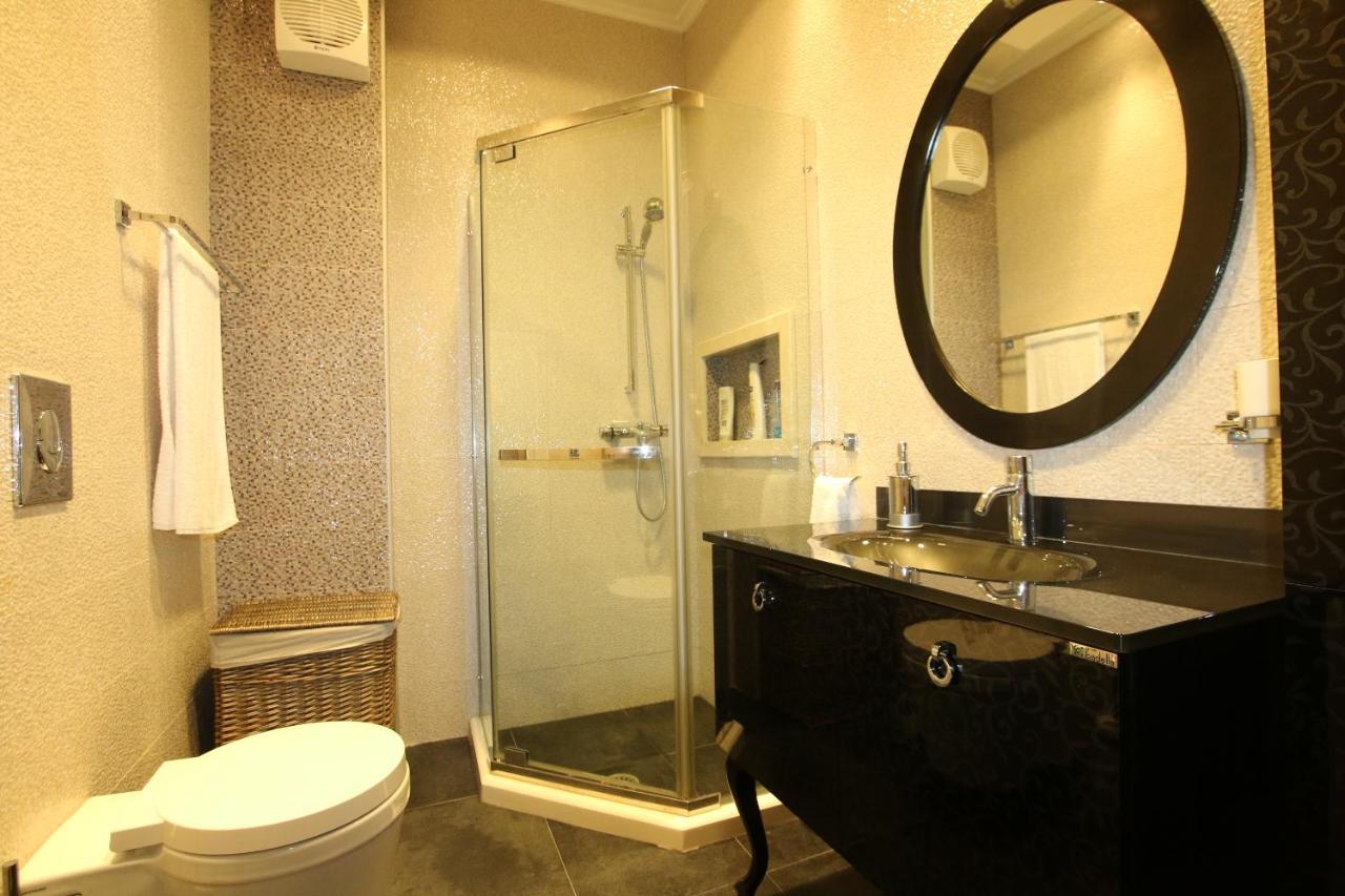 Luxury Seafront Apartments Sarandë Buitenkant foto