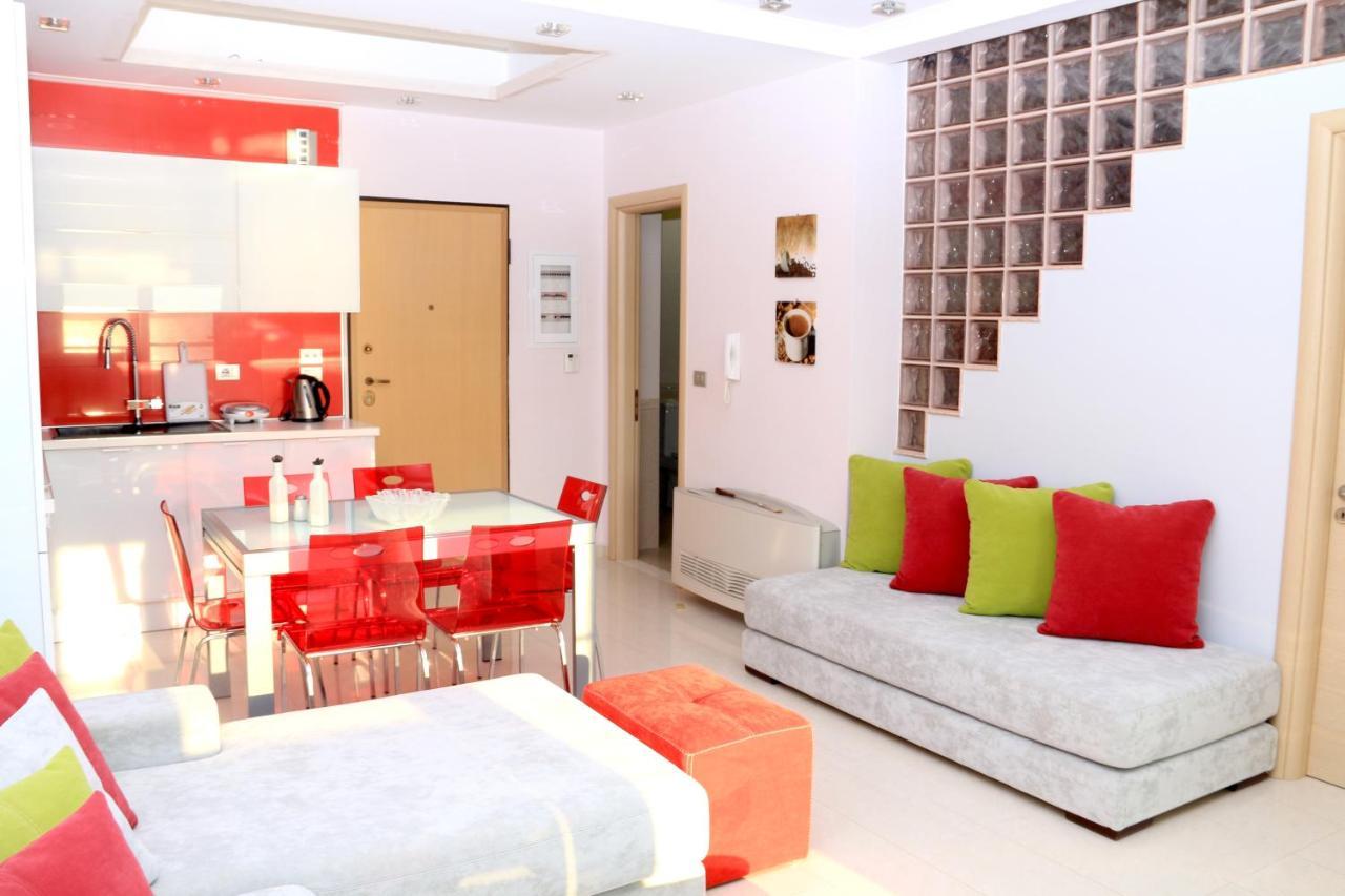Luxury Seafront Apartments Sarandë Buitenkant foto